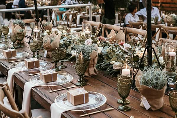 rustic-summer-wedding-platres-roses-eucalyptus_27