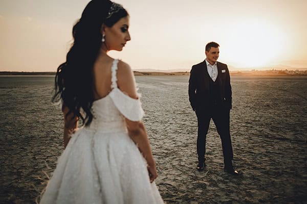 stunning-wedding-nicosia-romantic-details-roses_14x