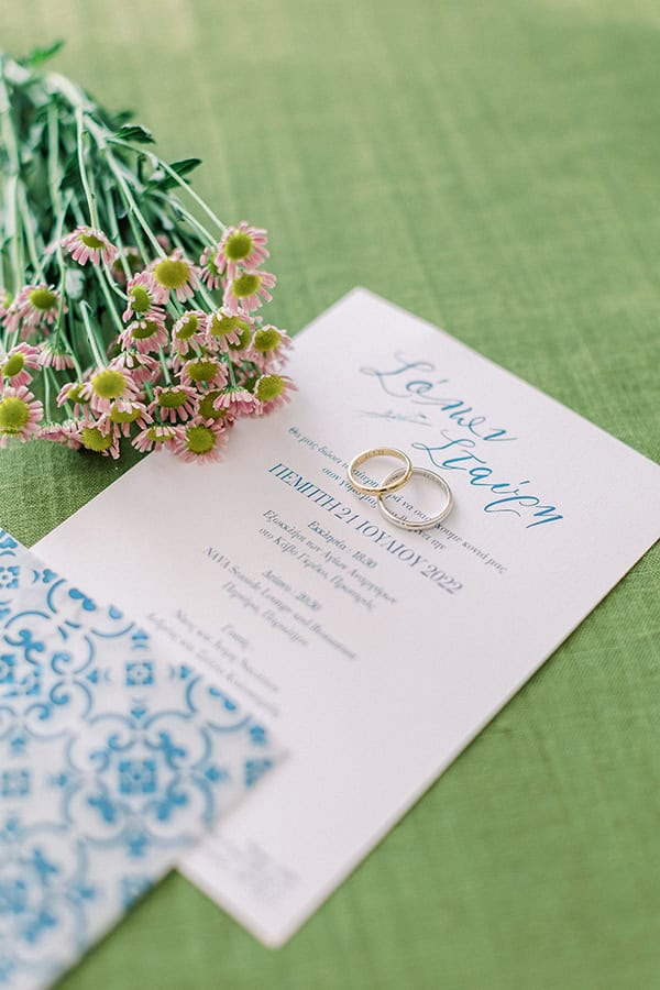 stylish-summer-wedding-nava-seaside-colorful-florals_10x