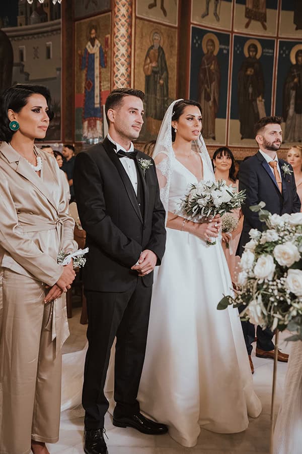 summer-wedding-athens-romantic-arrangments-roses-olive_26