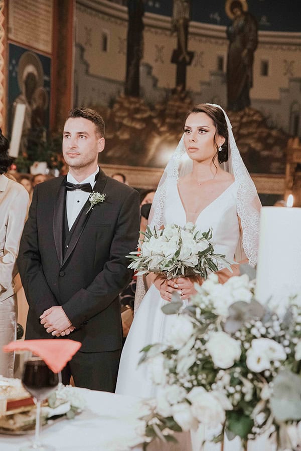 summer-wedding-athens-romantic-arrangments-roses-olive_32