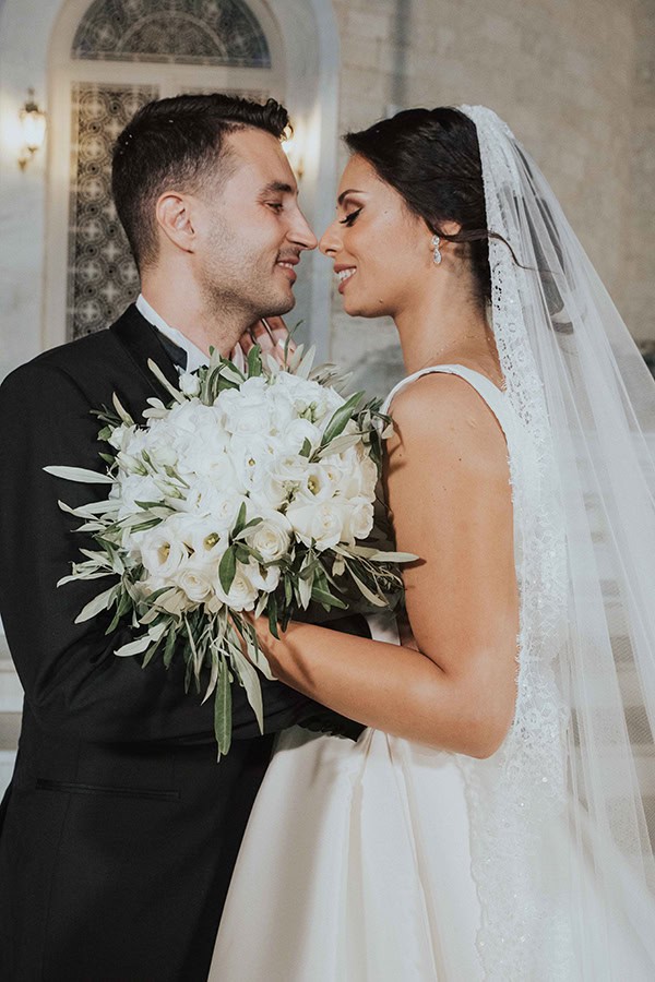 summer-wedding-athens-romantic-arrangments-roses-olive_35