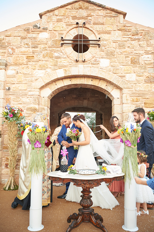 summer-wedding-athens-wheat-colorful-flowers_16x
