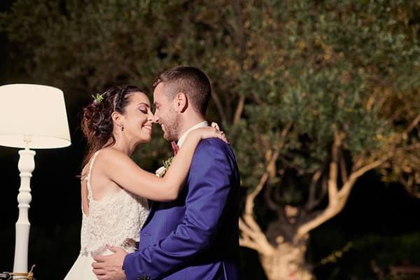 summer-wedding-athens-wheat-colorful-flowers_22