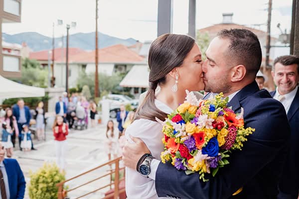 summer-wedding-drama-colorful-florals_12x