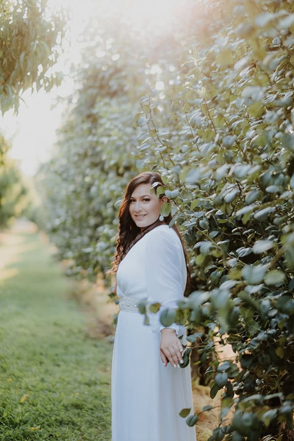 summer-wedding-drama-colorful-florals_36