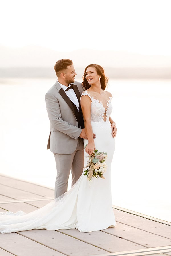 summer-wedding-pampas-grass-other-florals-pastel-hues_59