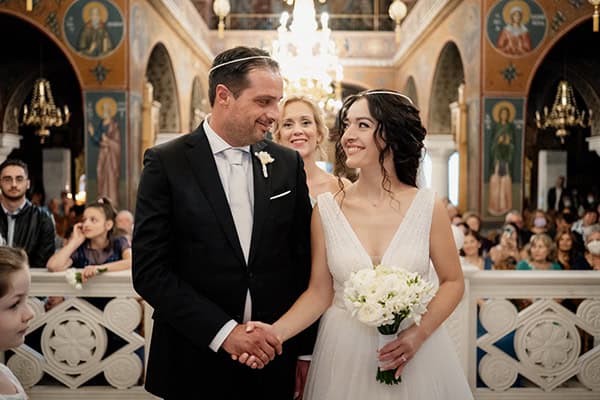 beautiful-fall-wedding-drama-romantic-blooms-white-color_14