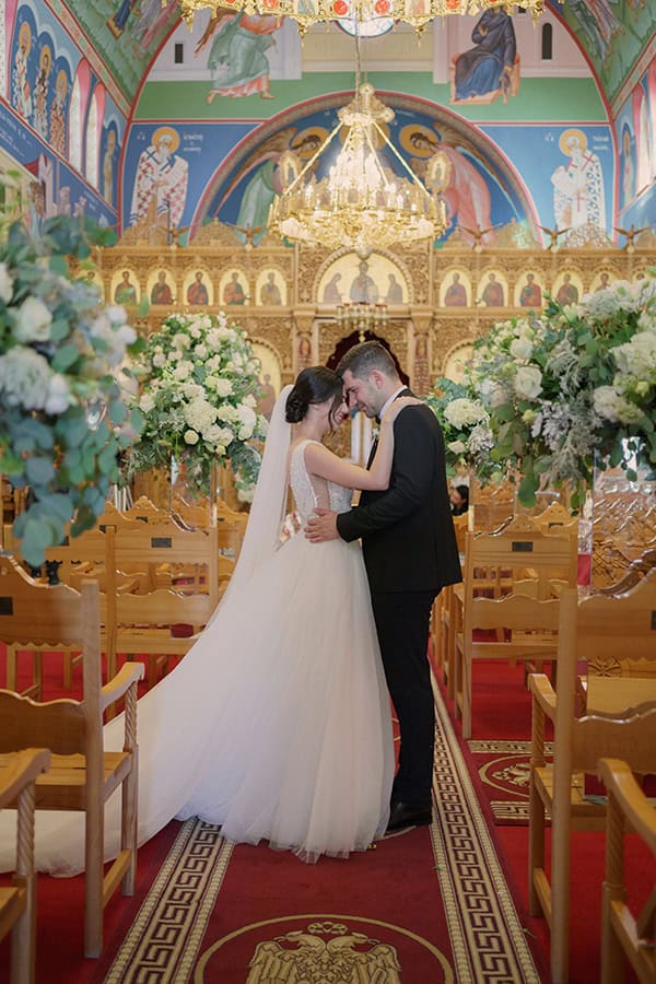 beautiful-summer-wedding-limassol-white-florals_23