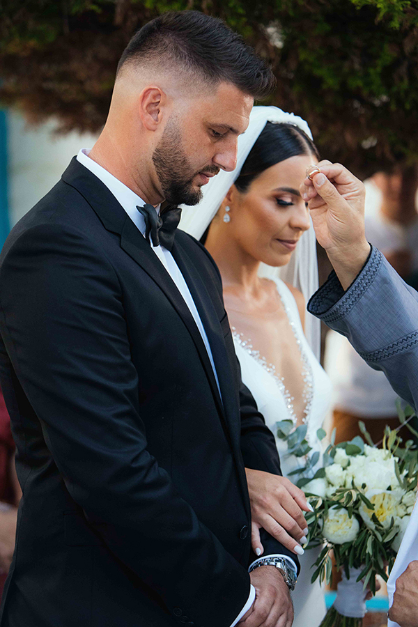 beautiful-summer-wedding-trikala-white-peonies_18