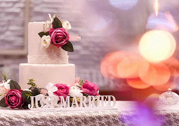 beautiful-winter-wedding-athens-red-roses_26