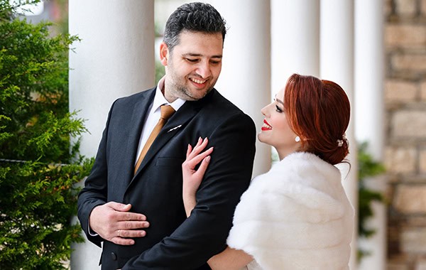 beautiful-winter-wedding-athens-red-roses_78