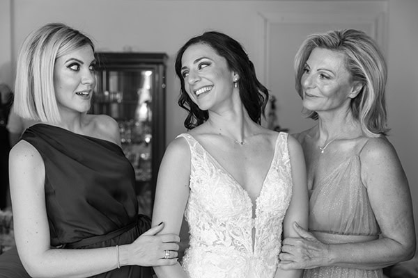 boho-summer-wedding-kropias-gi-colorful-florals-pampas-grass_07