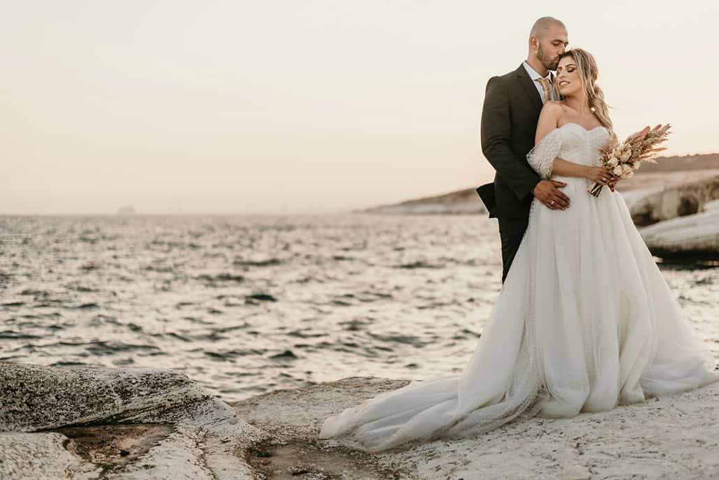 Μποέμ καλοκαιρινός γάμος στη Λάρνακα με pampas grass και τριαντάφυλλα │ Στέλλα & Μάριος