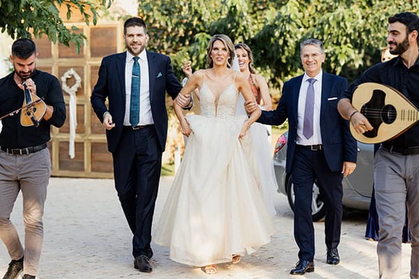 chic-summer-wedding-ktima-laas-peach-roses-white-lycianthous_29