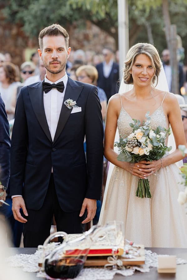 chic-summer-wedding-ktima-laas-peach-roses-white-lycianthous_30