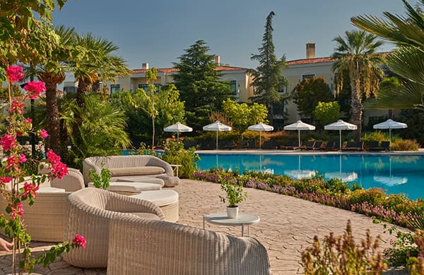 choose-hyatt-regency-thessaloniki-hotel-wedding-of-your-dreams_06x
