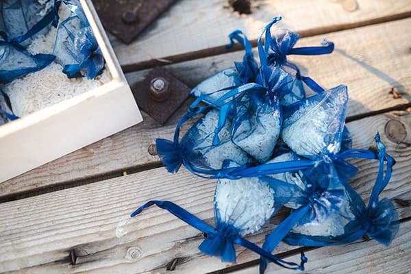 dreamy-summer-wedding-athens-roses-blue-hydrangeas_10