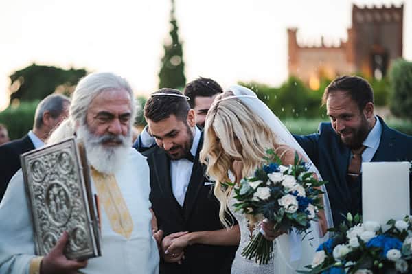 dreamy-summer-wedding-athens-roses-blue-hydrangeas_15