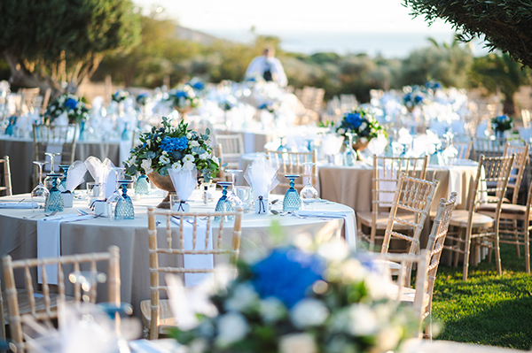 dreamy-summer-wedding-athens-roses-blue-hydrangeas_16