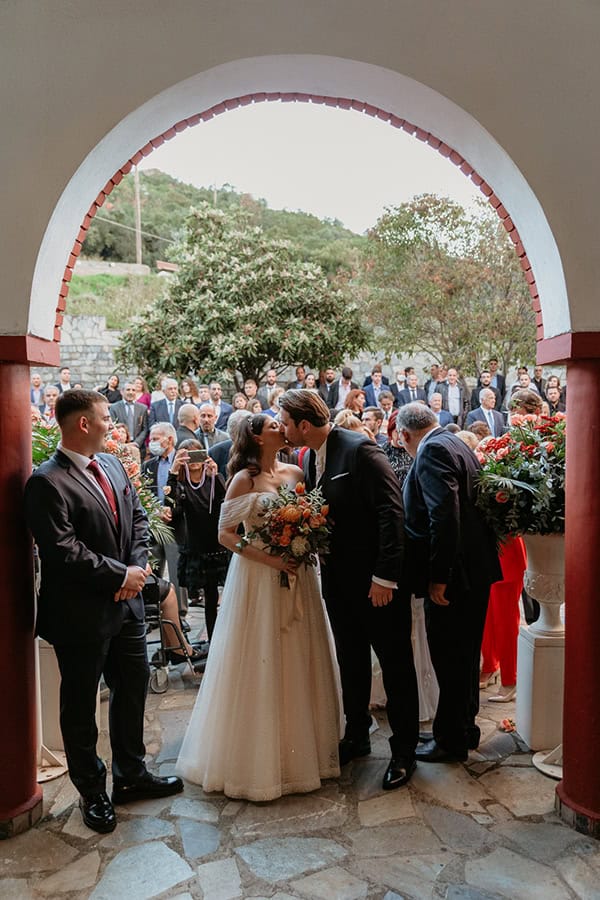 fall-wedding-baptism-roses-chrysanthema-earthy-tones_13