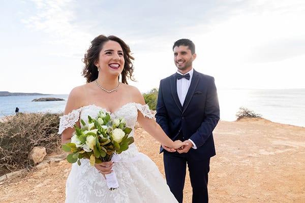 fall-wedding-ktima-aperanto-galazio-white-romantic-blooms_03