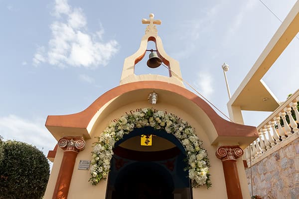 fall-wedding-ktima-aperanto-galazio-white-romantic-blooms_06