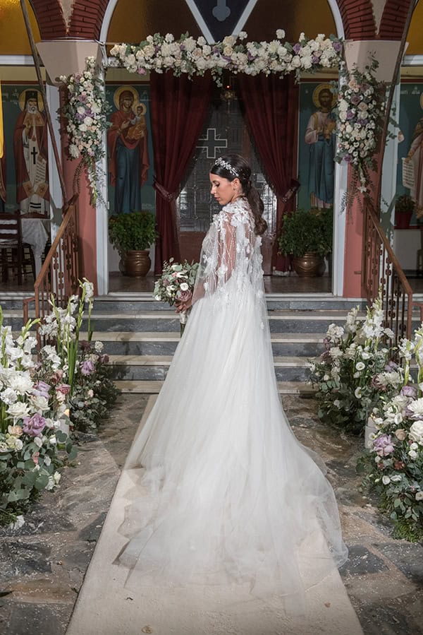 fall-wedding-larisa-lush-florals-pastel-hues_02