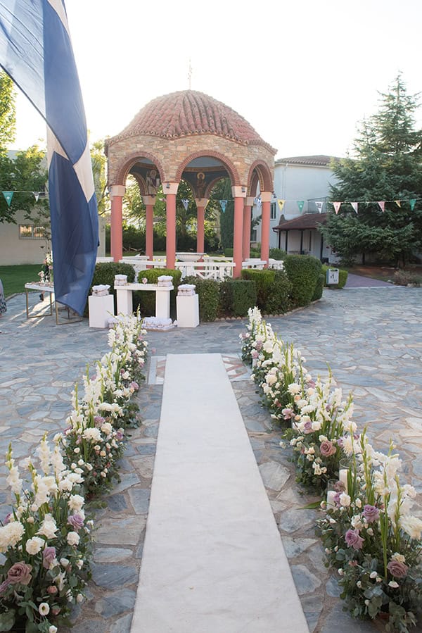 fall-wedding-larisa-lush-florals-pastel-hues_12