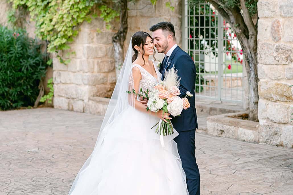 Ένας ολάνθιστος γάμος στην Αθήνα με ρομαντικές λεπτομέρειες και παστέλ αποχρώσεις │ Eλένη & Αλέξανδρος