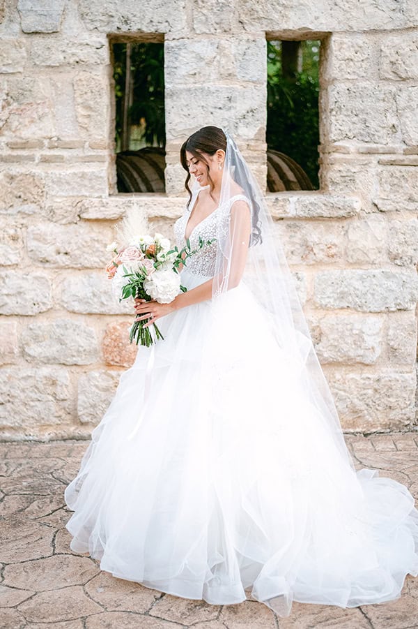 floral-filled-summer-wedding-athens-pastel-hues-romantic-details_05