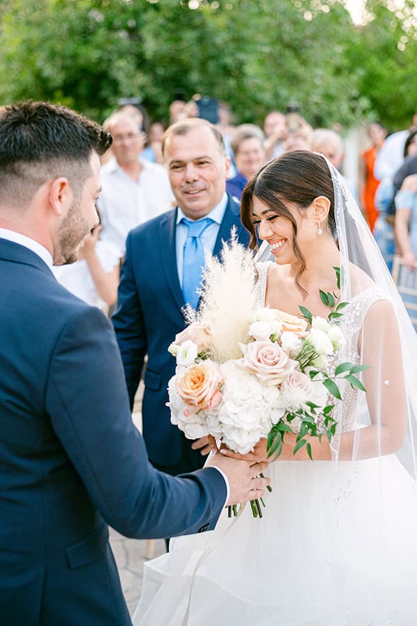 floral-filled-summer-wedding-athens-pastel-hues-romantic-details_17