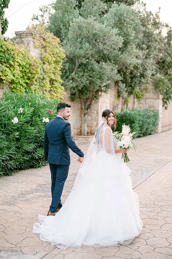 floral-filled-summer-wedding-athens-pastel-hues-romantic-details_22