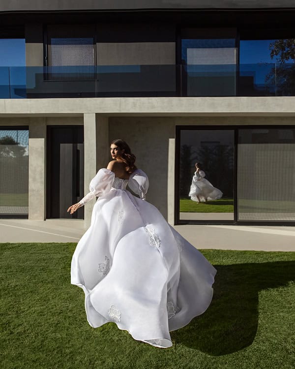 glamorous-wedding-gowns-elena-soulioti-most-beautiful-day-life_14