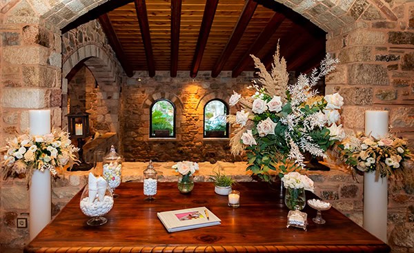 lovely-boho-wedding-athens-blush-roses_12