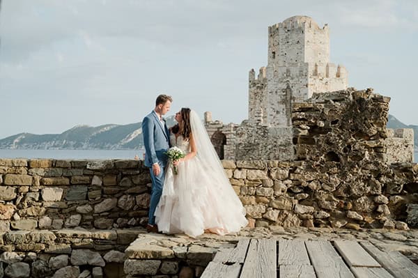 lovely-summer-wedding-methoni-castle_01