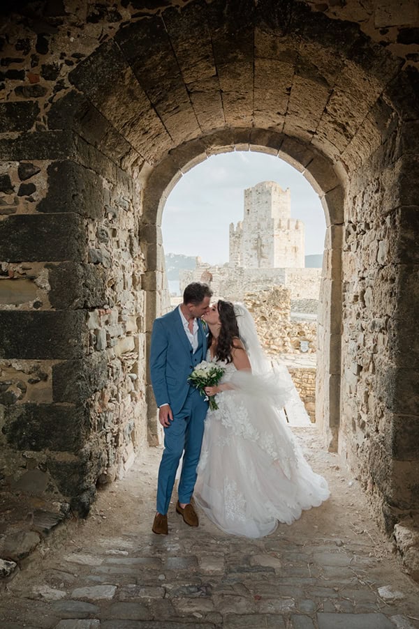 lovely-summer-wedding-methoni-castle_04