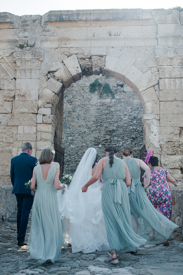 lovely-summer-wedding-methoni-castle_27