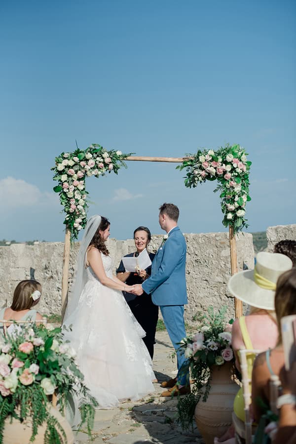 lovely-summer-wedding-methoni-castle_30x