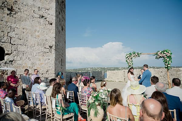 lovely-summer-wedding-methoni-castle_31