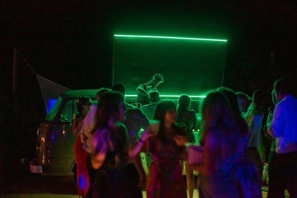 lovely-summer-wedding-methoni-castle_51