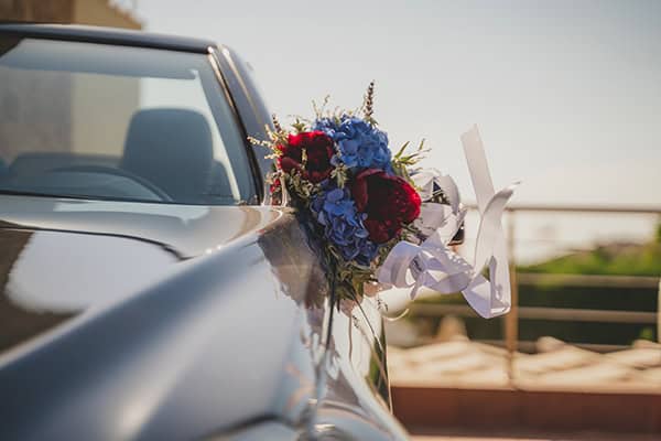 modern-wedding-ktima-xatzi-blue-hyndrangeas-red-peonies_09