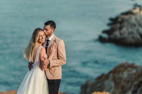 outdoor-summer-wedding-athens-white-callas_01
