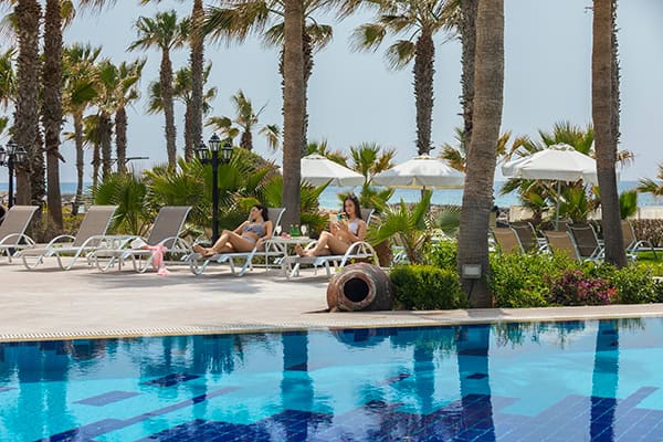 plan-your-dream-wedding-reception-aquamare-hotel_13