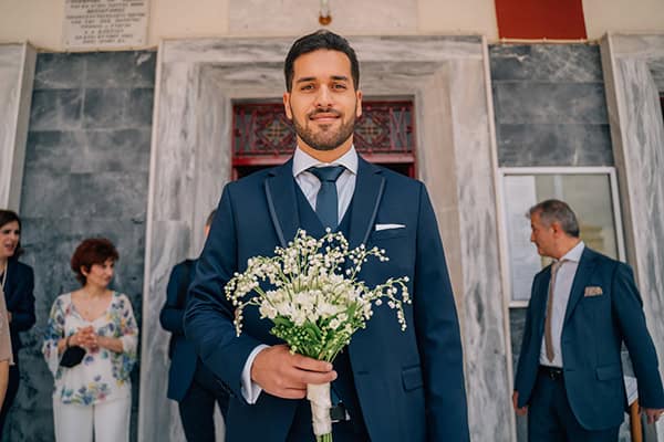 pretty-spring-wedding-meteora_17