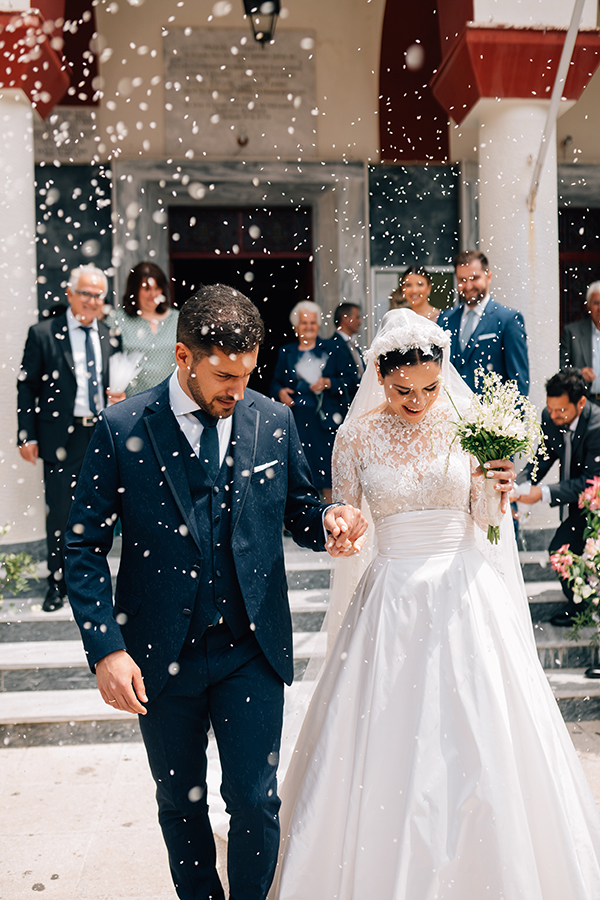 pretty-spring-wedding-meteora_23