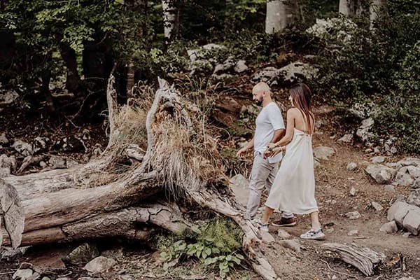 romantic-prewedding-shoot-lake_11