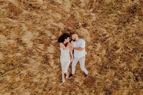 romantic-prewedding-shoot-lake_15