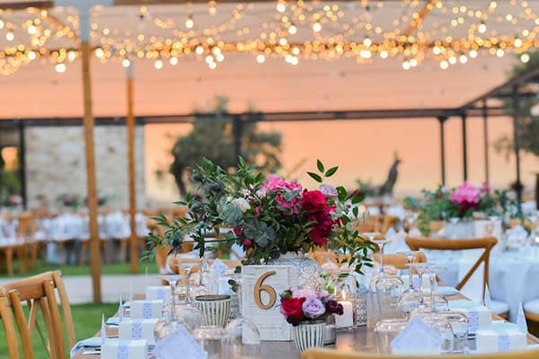 rustic-military-wedding-nicosia-colorful-blooms-vivid-tones_37x