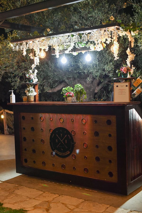 rustic-military-wedding-nicosia-colorful-blooms-vivid-tones_39